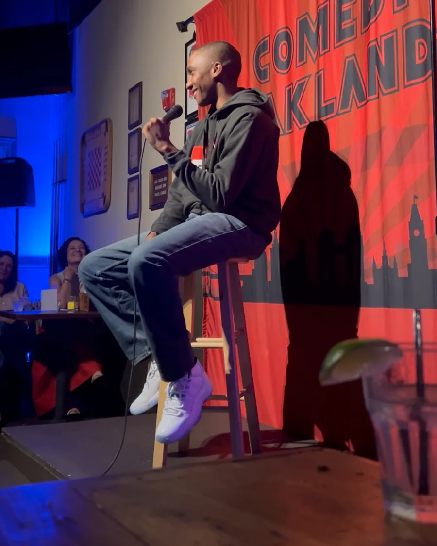 McKinley Malbrough III performing stand-up at Comedy Oakland